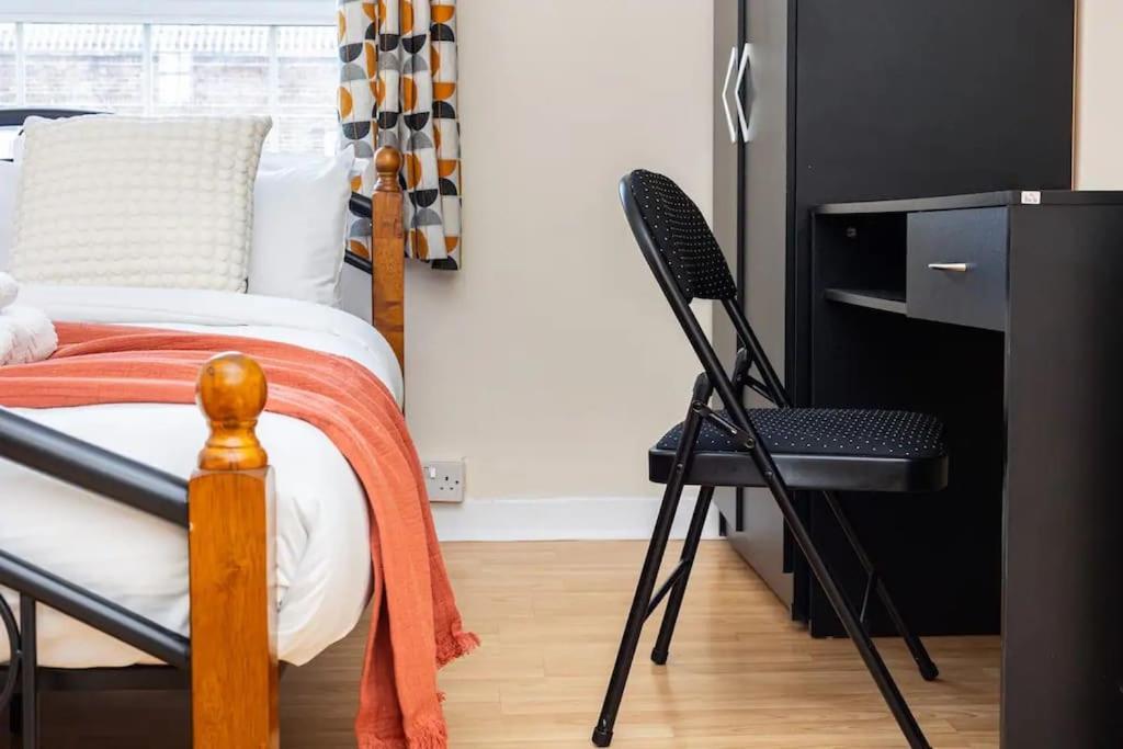 Apartmán Tranquil 1Br In South Bank With Onsite Parking Londýn Exteriér fotografie