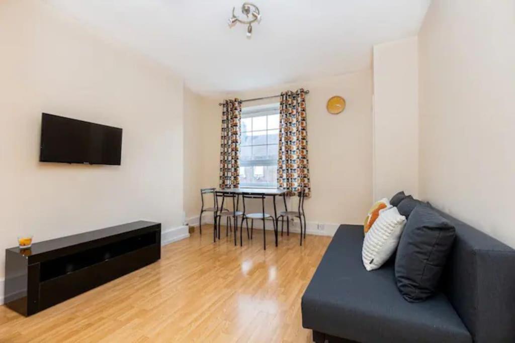 Apartmán Tranquil 1Br In South Bank With Onsite Parking Londýn Exteriér fotografie